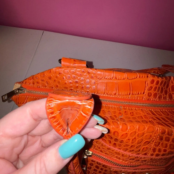 Array Orange Shoulder Bag with Textured Design - Picture 13 of 16